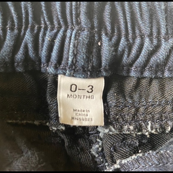 Baby Gap Outfit sweater and blue jeans 0-3 months - Picture 4 of 5